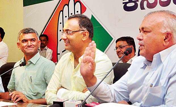 BBMP Mayoral Poll: We've Hidden Our 76 Men Away, Say Congress Leaders - 620x376 - jpeg Gundu Rao Politician R